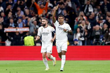 1-1. Rodrygo celebra el primer gol que marca en el minuto 11 de partido.