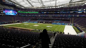 A journalist walks down the steps inside US Bank Stadium during a media preview for this weekend&#039;s Super Bowl in downtown Minneapolis, Minnesota, U.S. January 30, 2018.