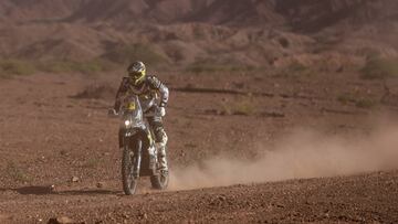 Quintanilla queda líder del Dakar tras castigo a Barreda