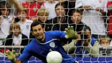 <b>ESPECIALISTA. </b>El portero esloveno del Udinese, Handanovic, es un especialista a la hora de parar los penaltis..