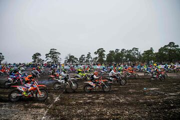 El Gotland Grand National es la carrera de endura más grande del mundo con con 3300 pilotos participando este fin de semana. Se disputa en la isla de Gotland, una isla de Suecia situada en el mar Báltico, al este de la península Escandinava y al norte de Polonia.