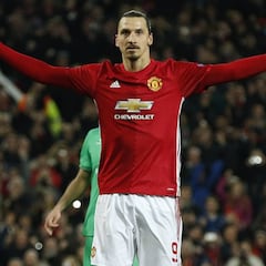 Zlatan Ibrahimovic da pase y medio al Manchester United