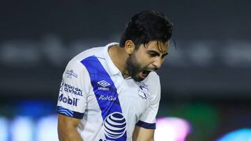 MAZATLAN, MEXICO - JULY 27: Amaury Gabriel Escoto #21 of Puebla celebrates his goal during the 1st round match between Mazatlan FC and Puebla as part of the Torneo Guard1anes 2020 Liga MX on July 27, 2020 in Mazatlan, Mexico. (Photo by Sergio Mejía/Getty Images)