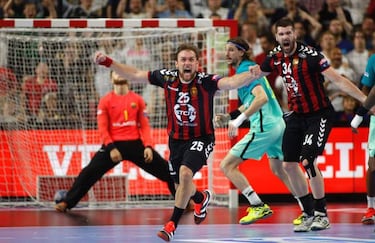 Dujsebaev y Sterbik tumban al Barça y el Vardar va a la final