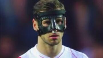 Krychowiak entró con máscara en la segunda mitad