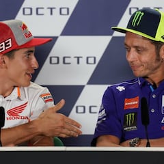 Rossi dice no tener nada contra Márquez, pero le niega la mano