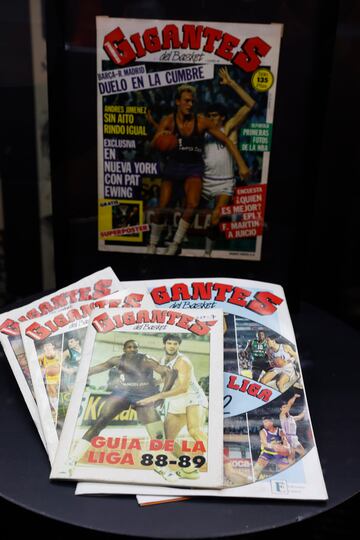 Exposici¨®n de portadas de la revista espa?ola de baloncesto, Gigantes.