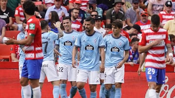 Iago Aspas, Javi Gal&aacute;n, Santi Mina, Nolito y Denis celebran el tanto del Celta contra el Granada.