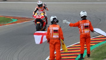 M&aacute;rquez celebra su victoria en Sachsenring.