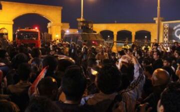 Graves incidentes en El Cairo entre la pol¨ªcia y ultras antes del partido Zamalek-ENPPI. Hay, al menos, 14 personas fallecidas.