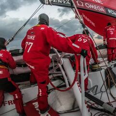 Presión asfixiante del 'Mapfre' sobre el líder 'Dongfeng'