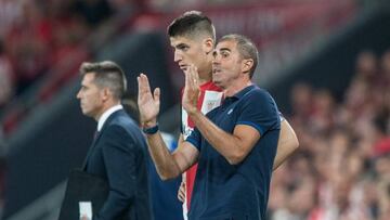 Garitano con Sancet en San Mamés.