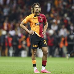 El Bayern pregunta por Sacha Boey