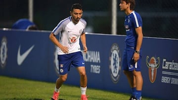 Formado en O'Higgins, fue seguido por el Chelsea cuando tenía 16 años. Se integró al club inglés tras el Sudamericano Sub 20 del 2013, y previo pago de 2,6 millones de dólares. Fue parte del equipo juvenil, y entrenó en varias pretemporadas con el primer equipo.