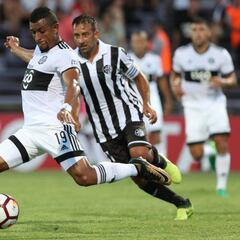 Farid Díaz levanta la mano desde Paraguay para la Selección