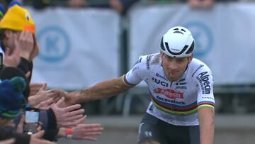 El neerlandés Mathieu Van der Poel en el X20 Trofee de Koksijde de ciclocross.