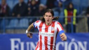 DESBORDE. Filipe supera a Juan Rodríguez en el Calderón.