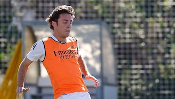 Álvaro Odriozola, en un entrenamiento de pretemporada con el Real Madrid.