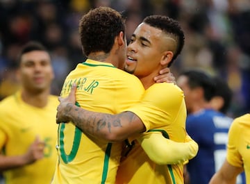 Soccer Football - International Friendly - Brazil vs Japan - Stade Pierre-Mauroy, Lille, France - November 10, 2017   Brazil’s Neymar celebrates with Gabriel Jesus after scoring their first goal   