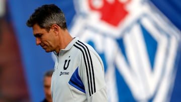 Futbol, Universidad de Chile vs Coquimbo Unido.
Fecha 28, campeonato Nacional 2023.
El entrenador de Universidad de Chile Mauricio Pellegrino es fotografiado durante el partido de primera division contra Coquimbo Unido disputado en el estadio Santa Laura de Santiago, Chile.
24/11/2023
Andres Pina/Photosport
Football, Universidad de Chile vs Coquimbo Unido.
28th turn, 2023 National Championship.
Universidad de Chile's head coach Mauricio Pellegrino is pictured during a first division match against Coquimbo Unido at the Santa Laura stadium in Santiago, Chile.
24/11/2023
Andres Pina/Photosport