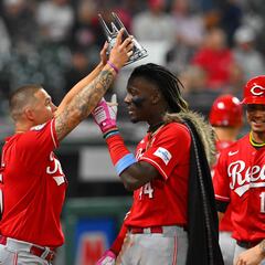 ¡La corona ha vuelto al rey! Elly de la Cruz destroza el bate con dos poderosos home runs