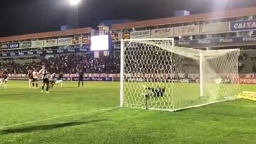 Maxi López anotó de penalti el gol de Vasco de Gama.