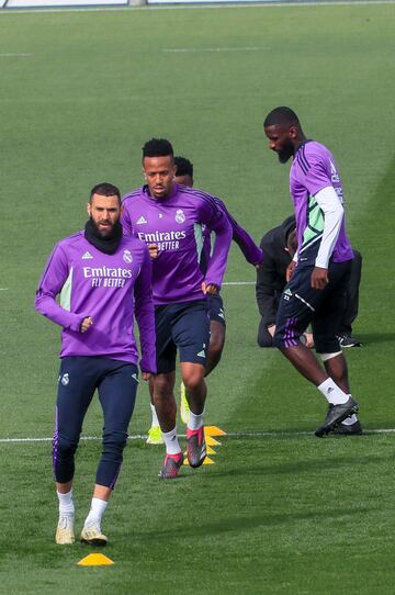 Benzema, Militao y Rüdiger, en el último entrenamiento del Real Madrid.