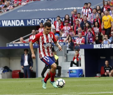 Correa centra para que Torres marque el 1-1.