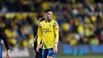 Las Palmas se encomienda a sus rivales