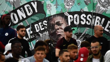 El delantero franc&eacute;s del PSG, Kylian Mbapp&eacute;, en un cartel de su barrio, Bondy.