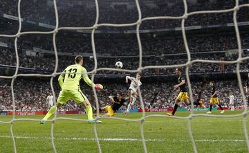 2 de mayo de 2017. Partido de ida de las semifinales de la Champions League entre el Real Madrid y el Atlético de Madrid en el Bernabéu (3-0). Cristiano Ronaldo marcó el 2-0. 