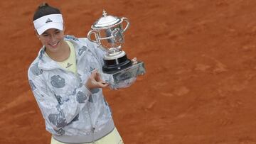 Muguruza beats Williams to win Roland Garros