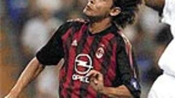 Inzaghi, máximo goleador del torneo.