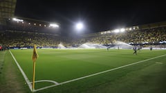 22/02/22 PARTIDO CHAMPIONS LEAGUE OCATAVOS IDA 
 VILLARREAL CF - JUVENTUS FC
 PANORAMICA VISTA GENERAL ESTADIO DE LA CERAMICA RIEGO AGUA ASPERSORES