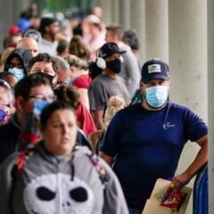 Which states are still paying $300 unemployment benefits?