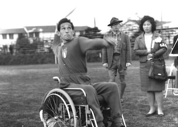 Un accidente privó al deportista italiano de la movilidad de sus piernas, pero no de competir en los Juegos Paralímpicos de Tokio 1960. En esa edición participó en atletismo, esgrima sobre ruedas y natación con un balance positivo. 3 medallas de oro, 4 de plata y 1 de bronce. En total cuenta con ocho medallas en atletismo, tres en natación adaptada y quince en esgrima adaptada. Su mejor torneo fue Tel Aviv 1968 con trece medallas (10 de oro). Falleció el 7 de noviembre de 2011 a los sesenta y siete años de edad.