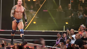 LAS VEGAS, NEVADA - APRIL 20: Randy Orton is introduced prior to a match against Joe Hendry during WrestleMania 41 at Allegiant Stadium on April 20, 2025 in Las Vegas, Nevada. Ethan Miller/Getty Images/AFP (Photo by Ethan Miller / GETTY IMAGES NORTH AMERICA / Getty Images via AFP)