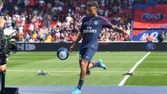 Locura por Neymar en el Parque los Príncipes