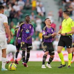Un gol, dos expulsiones, el Pucela con ocho jugadores... el polémico final del Elche-Valladolid
