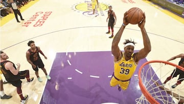 Fiesta en Los Ángeles con récord de LeBron y locura con Howard
