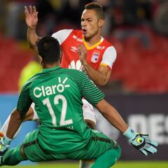 Penales y recambio en ataque, problemas en este Santa Fe