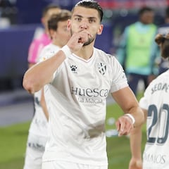 Los Wolves, sin prisa para negociar por Rafa Mir