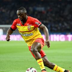 Machado, junto a Mbappé en el XI ideal de la fecha en Francia