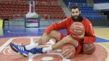 Giannis Bourousis.