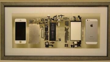 Mira lo que puedes hacer si se te muere el móvil: arte del siglo 21