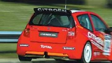 <b>DE CARRERAS.</b> El aspecto del Citroën C2 de rallys es imponente.
