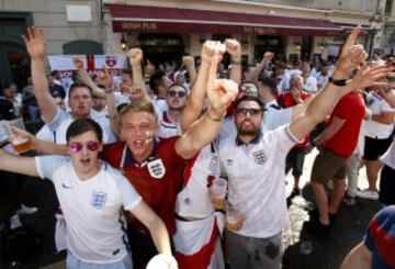 Los hooligans se divierten en Niza antes del Inglaterra-Islandia