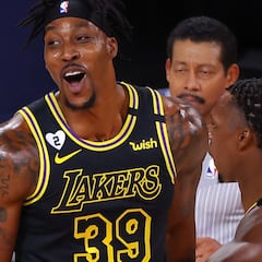 El sainete de la noche: Dwight Howard 'renueva' con los Lakers y acaba firmando con los Sixers