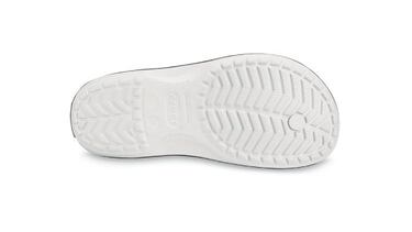 Estas chanclas Crocs unisex suman ms de 57.000 valoraciones en Amazon