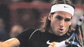 <b>SALVADO. </b>La izquierda de Feliciano funcionó sobre la moqueta del parisino escenario de Bercy.